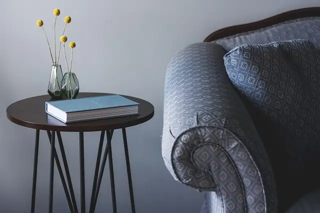 Green Interiors: Designing Rooms with Chrysanthemums as Your Floral Muse