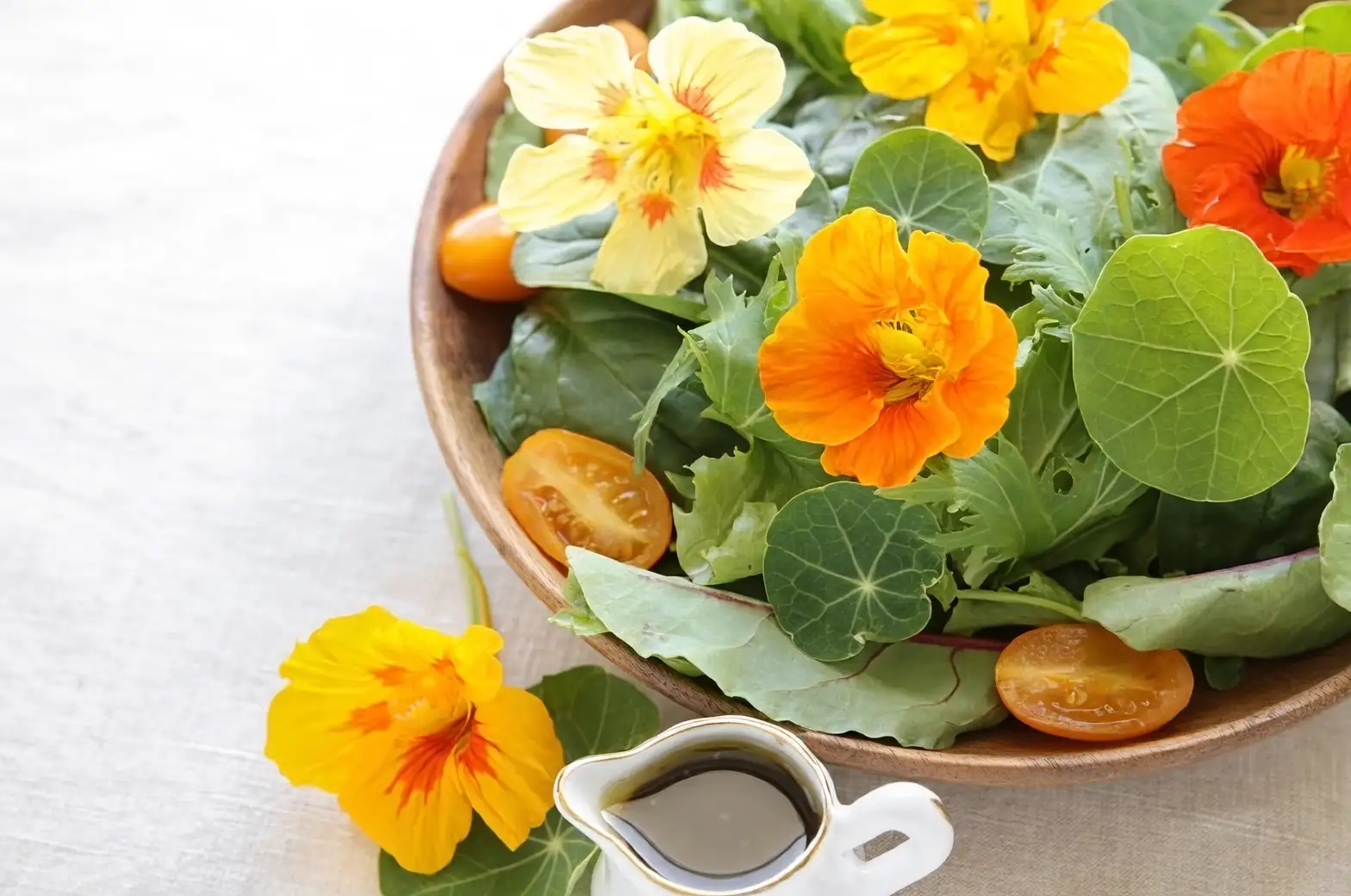 nasturtium edible flowers salad