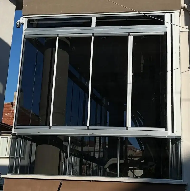 Breathe Easy: Setting Up Perfect Ventilation and Humidity for Your Enclosed Balcony