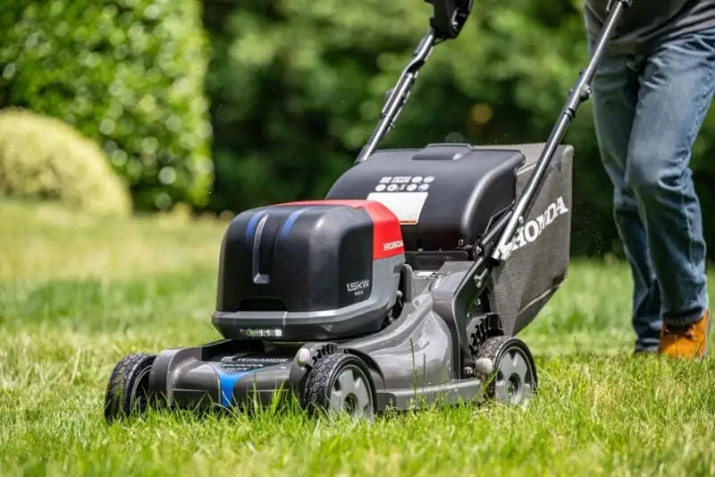 battery-powered lawn mower