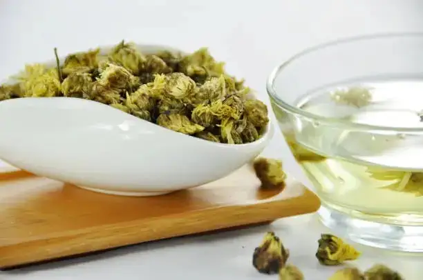 chrysanthemum tea preparation