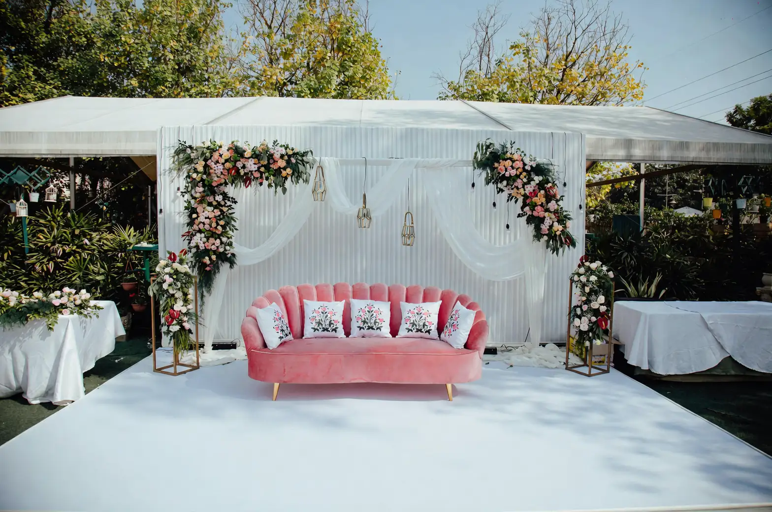 pink lily Chinese wedding decor