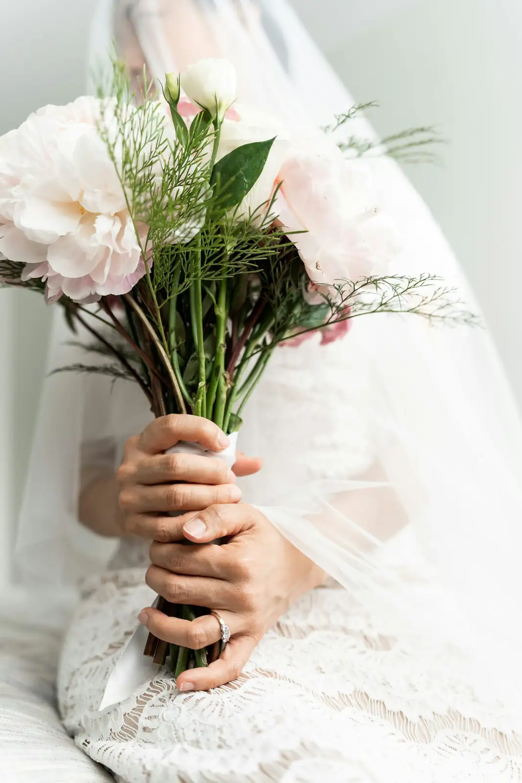calla lily bridal bouquet hands