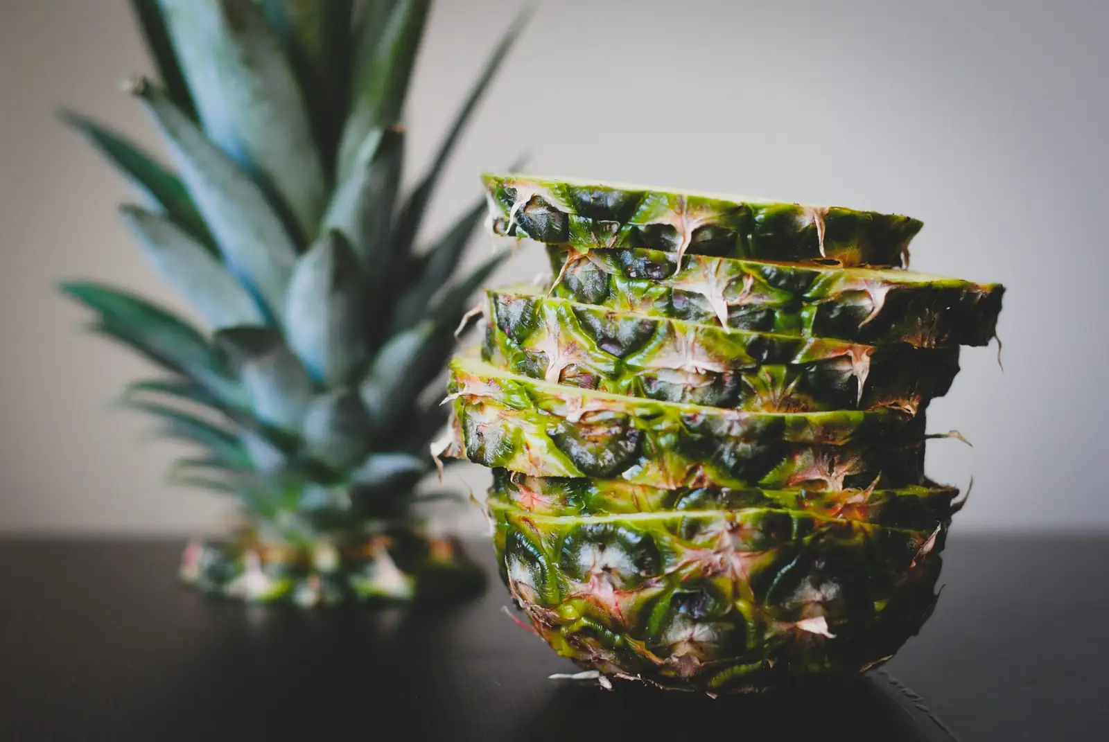 pineapple eyes hexagon macro