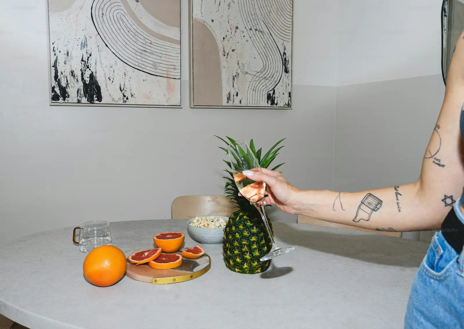 pineapple leaf cup watering hand