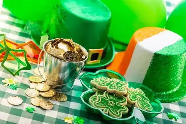 Cape shamrock St Patrick decor