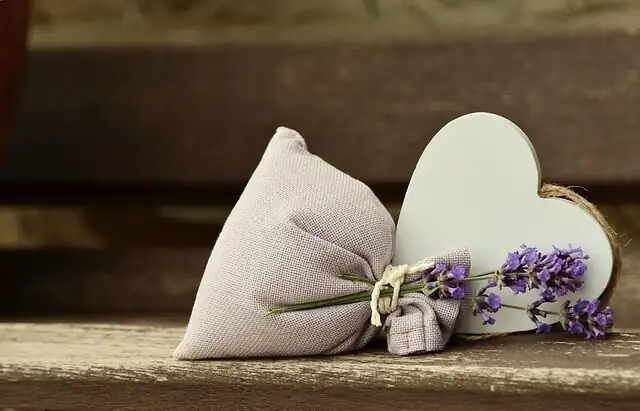 english lavender sachets linen dresser