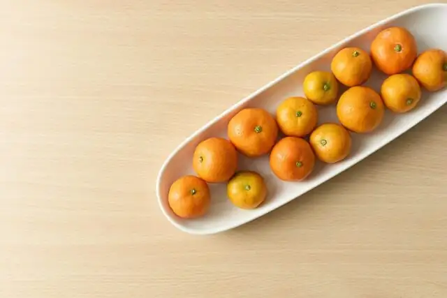 kumquat hand rolling fruit