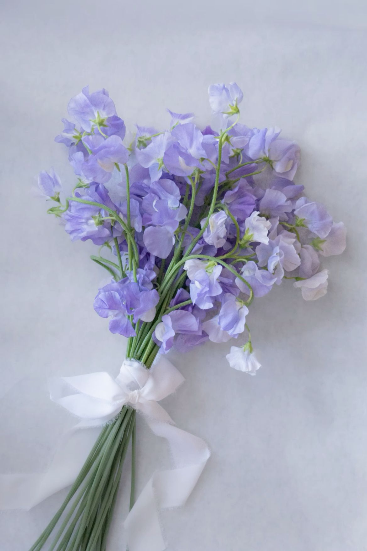 sweet peas in wedding bouquet