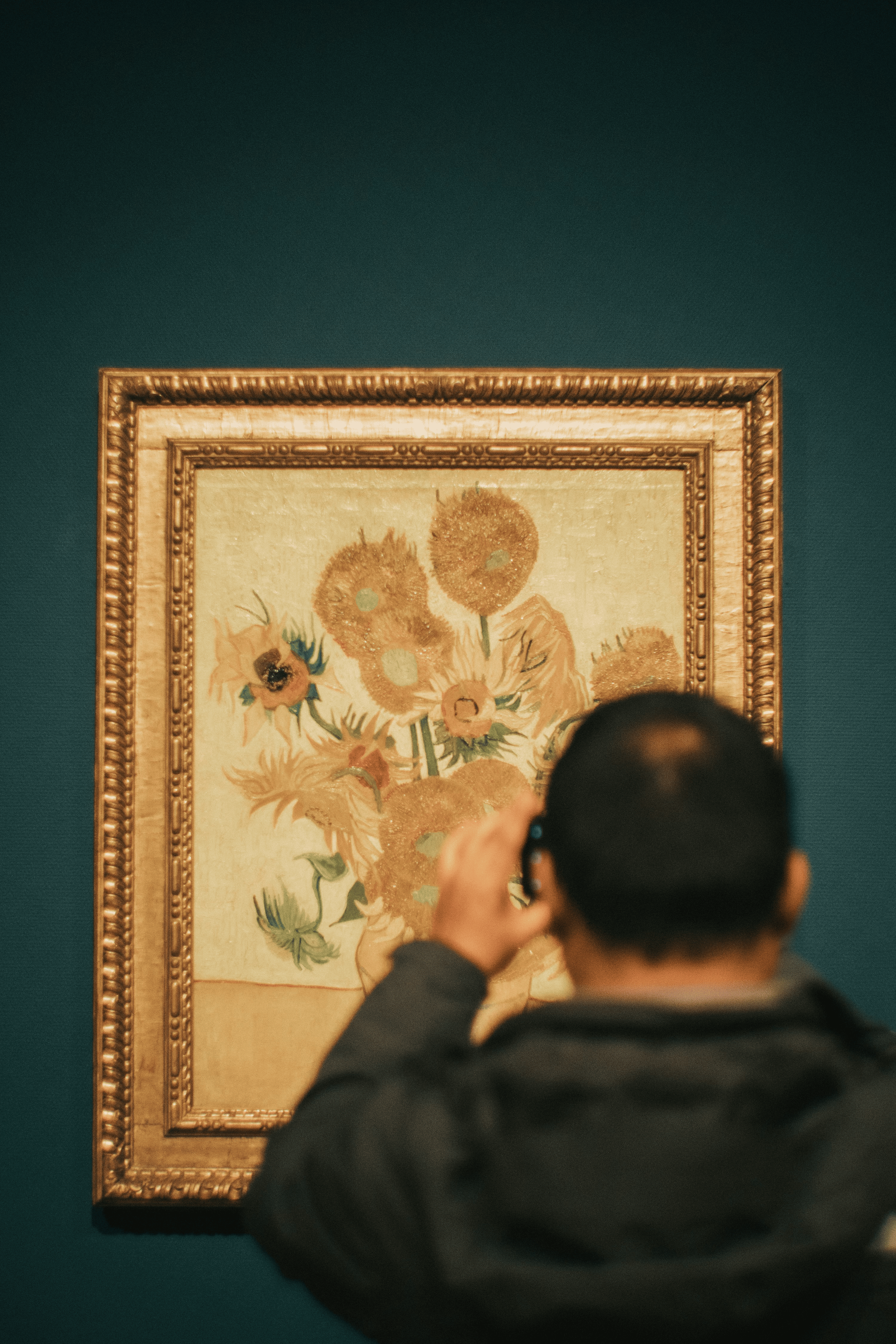 Van Gogh sunflower painting museum