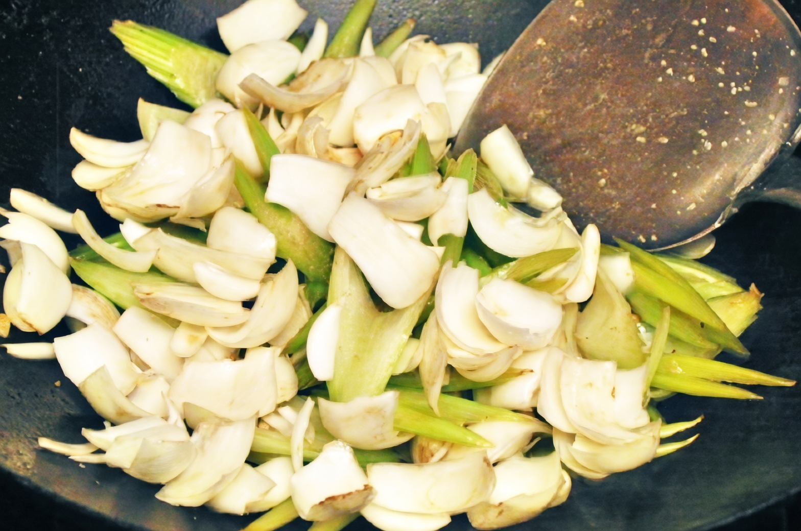 stir fry lily with celery wok