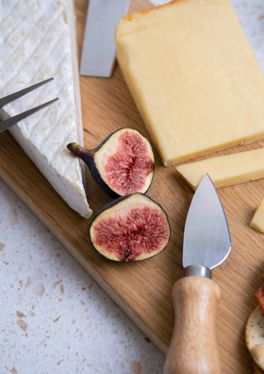 figs with prosciutto and cheese