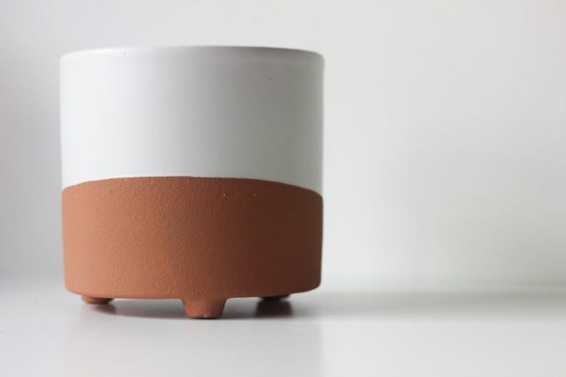 gloxinia matte stoneware footed pot