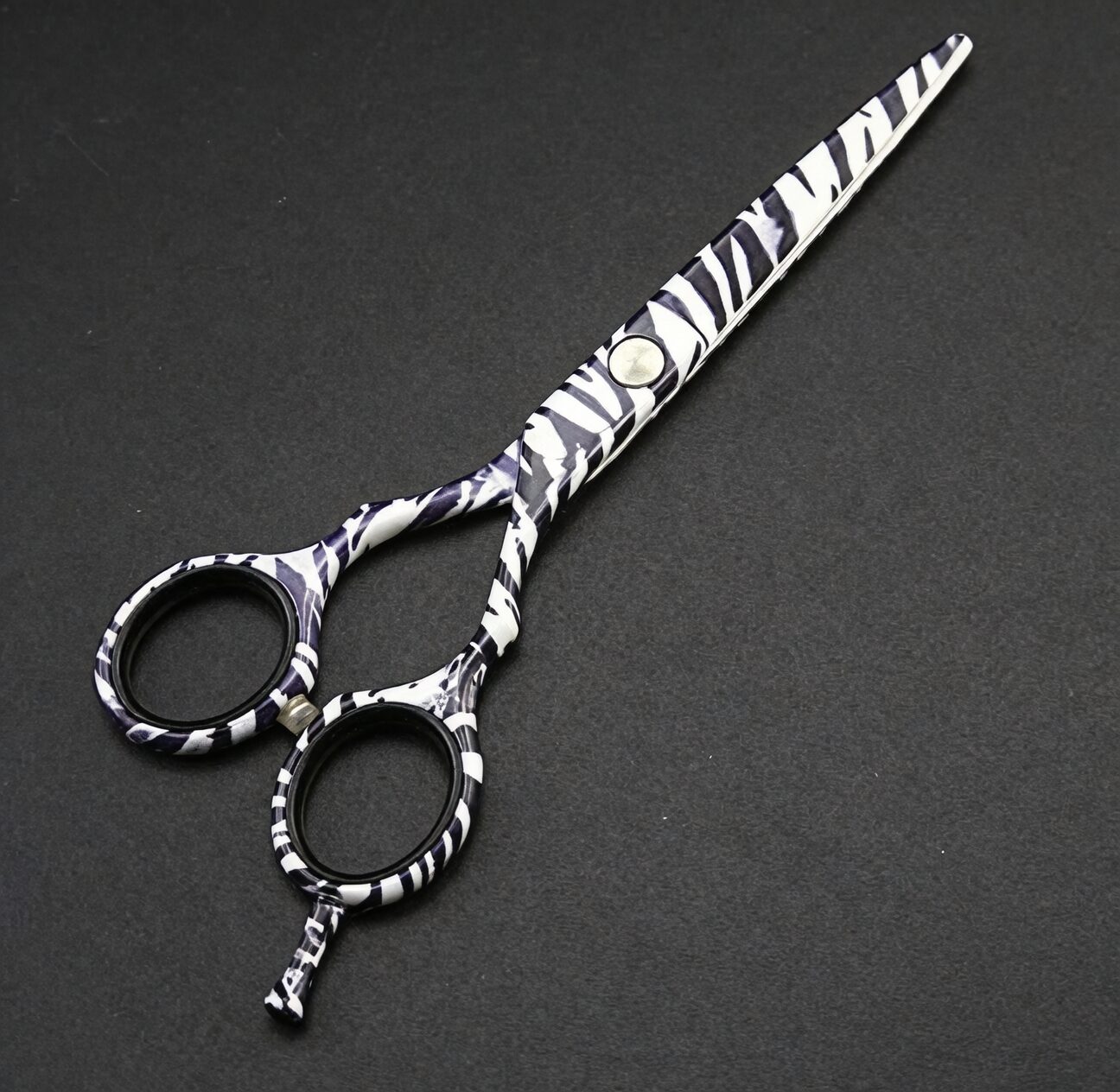 zebra plant tip cutting scissors